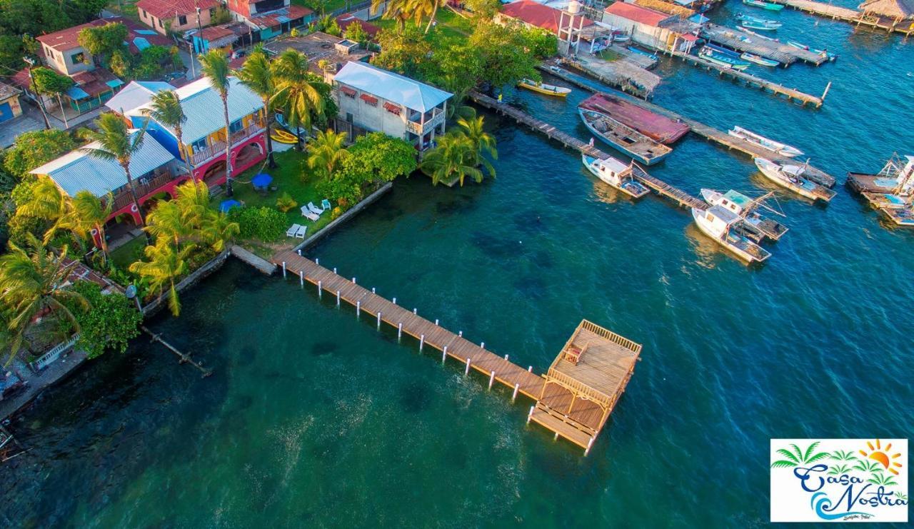 Casa Nostra Hotel Lívingston Buitenkant foto