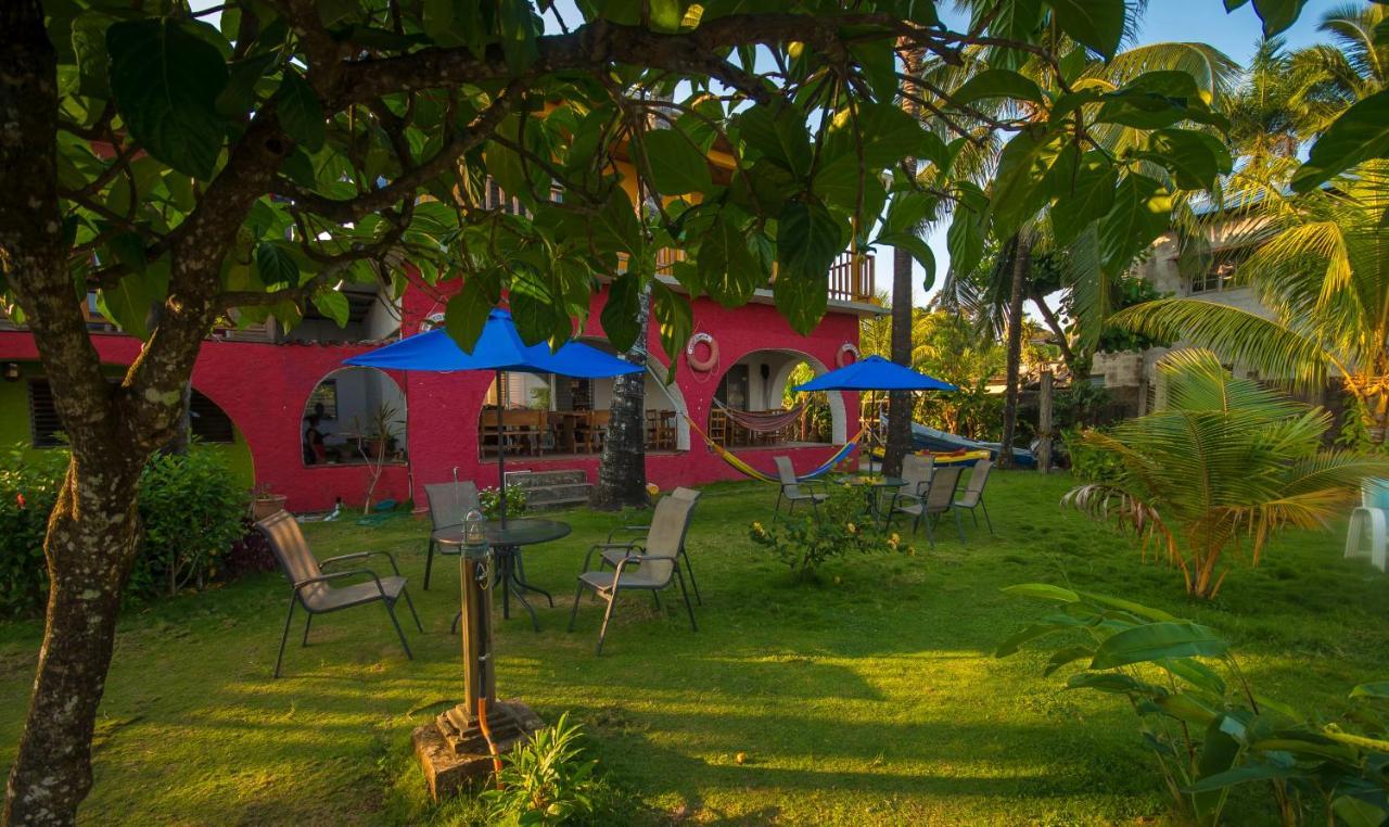 Casa Nostra Hotel Lívingston Buitenkant foto